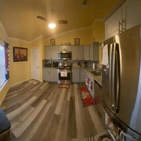 Charming 3 Bed 2 Bath Home In Ne San Antonio Room photo