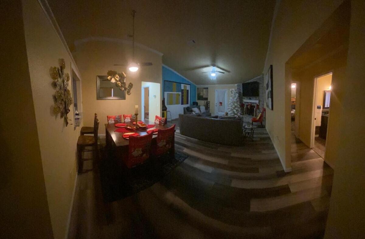 Charming 3 Bed 2 Bath In Ne Ferienhaus