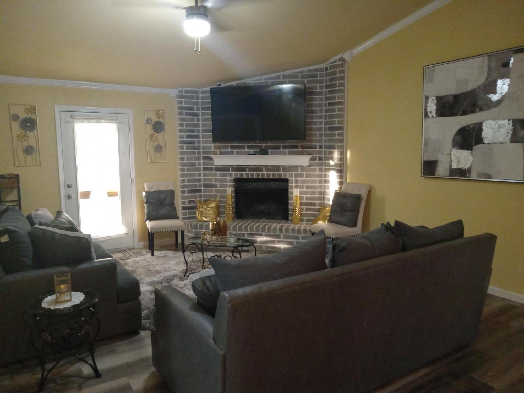 Charming 3 Bed 2 Bath In Ne Ferienhaus